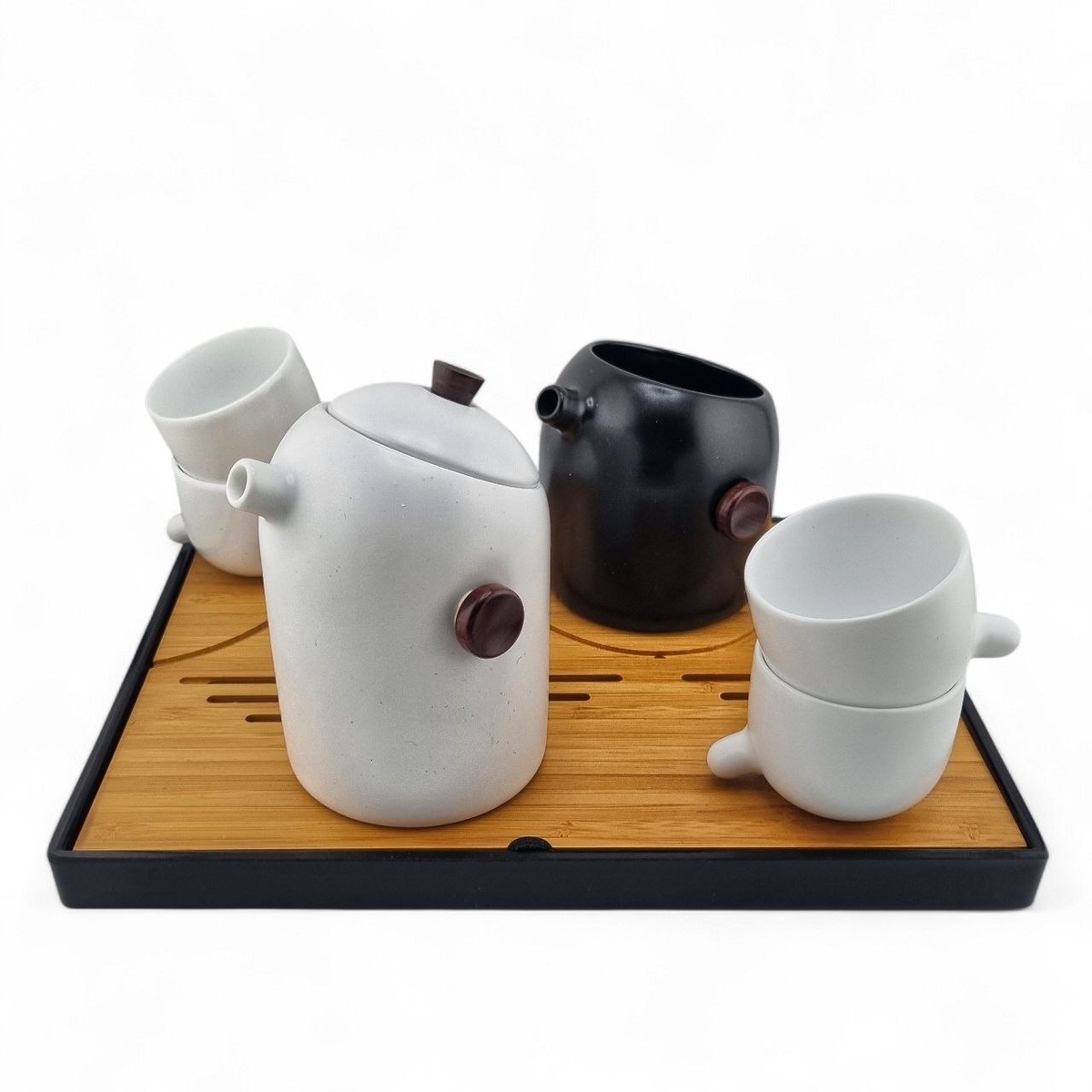 Дорожный набор "Черное и белое"