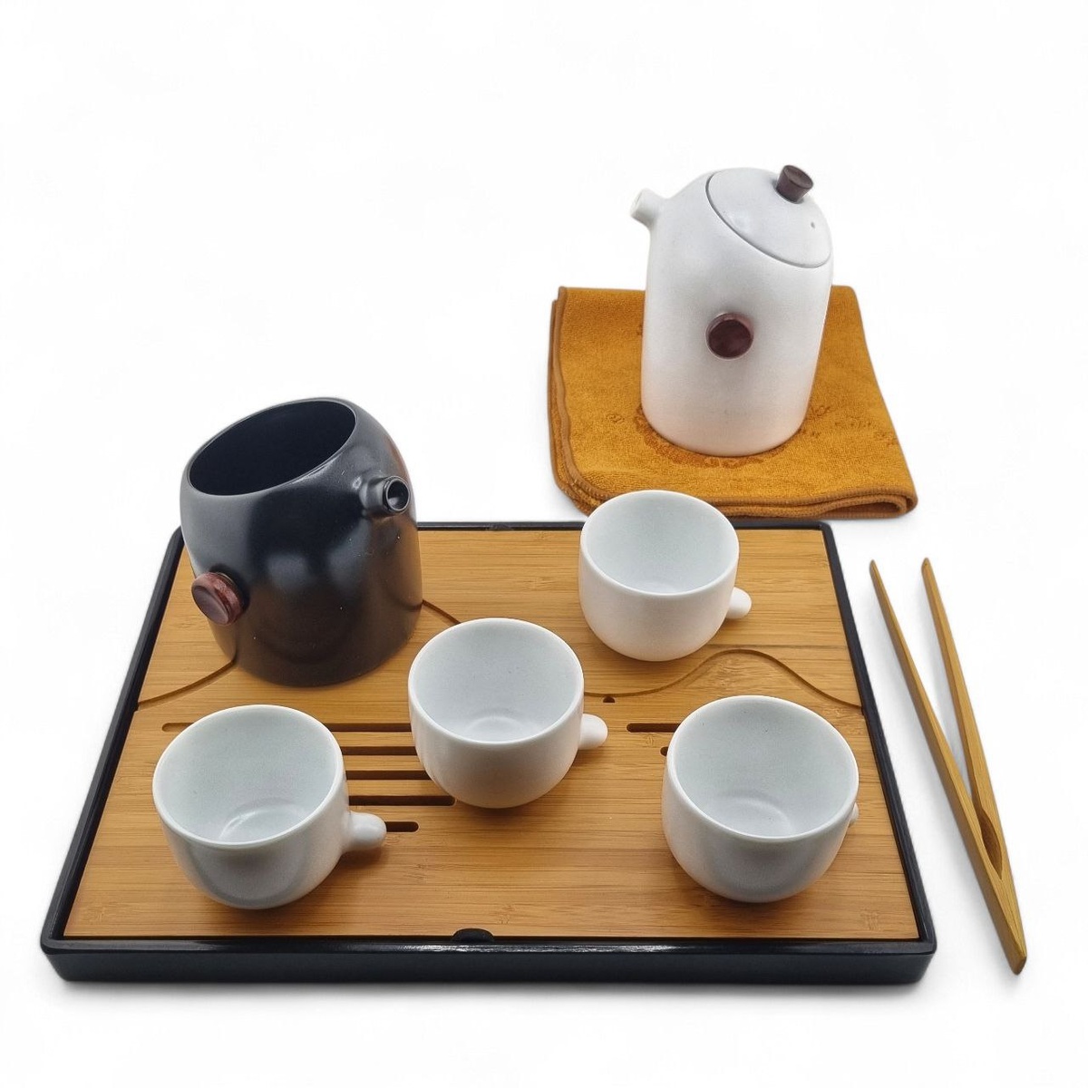 Дорожный набор "Черное и белое"