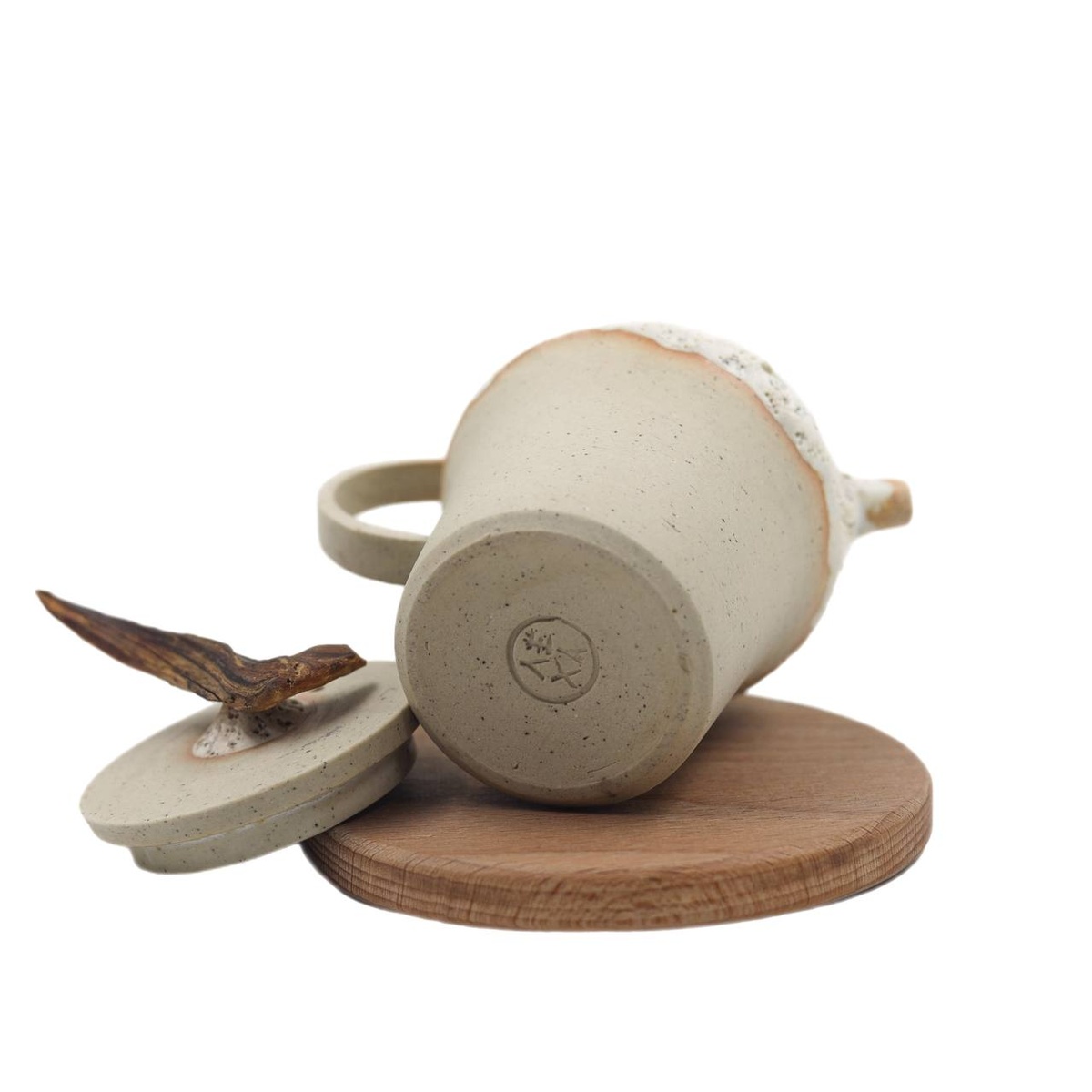 Чайник "Пена дней", уральская глина, ручка можжевельник, 150 мл